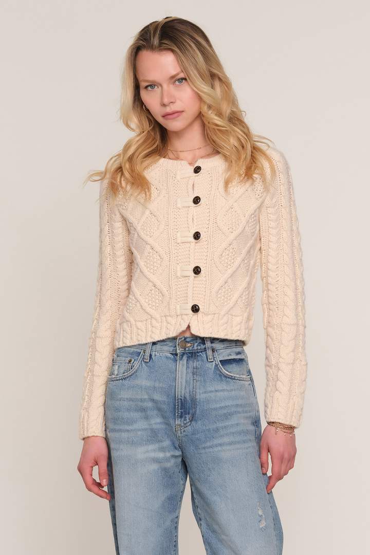 Heartloom | Pia Cardi