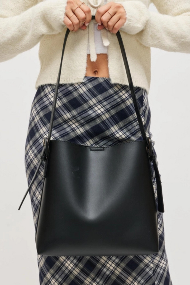 ADDILYN BUCKET- BLACK