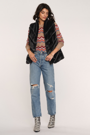 HEARTLOOM Collins Vest- Black