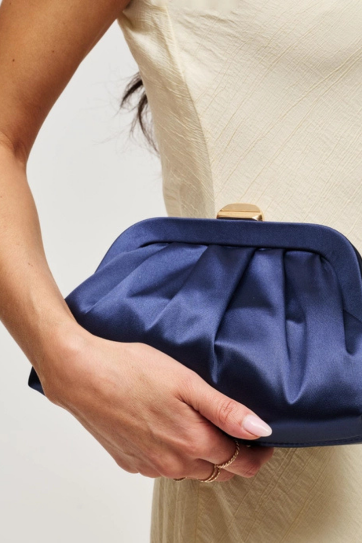 WINTER CLUTCH - MIDNIGHT